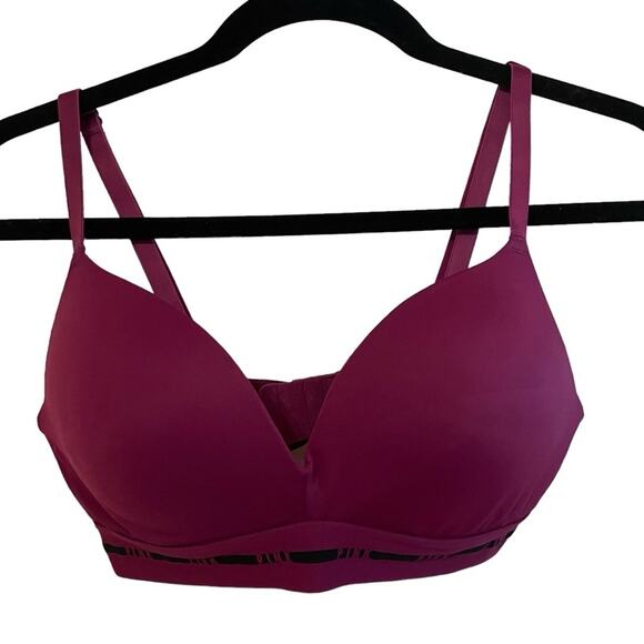 Pink Victoria Secret Lightly Padded Bra‎ Size 36C - Picture 1 of 5